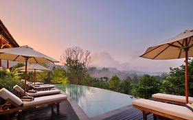 Devani Resort Sidemen